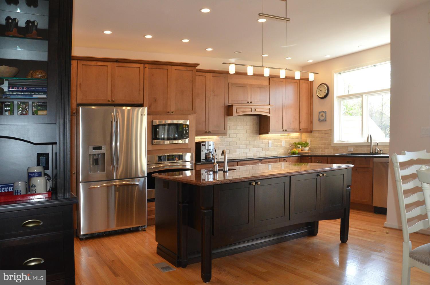 11510 Hemingway Drive Reston, VA 20194 - Photo 13 of 30 Custom Kit Island with Prep sink, designer granite