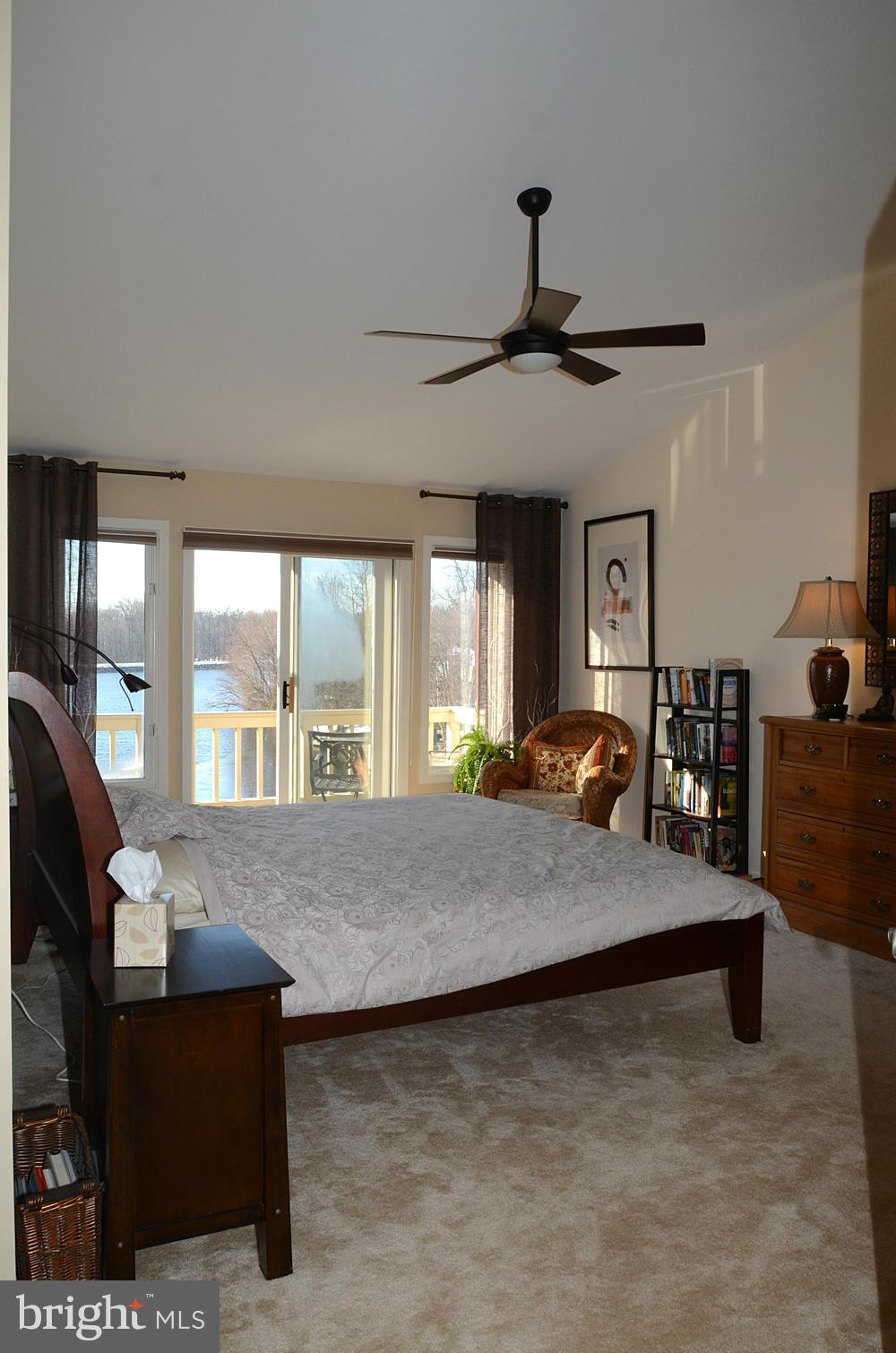 11510 Hemingway Drive Reston, VA 20194 - Photo 18 of 30 Breathtaking MBR w/access to Deck and Lake view