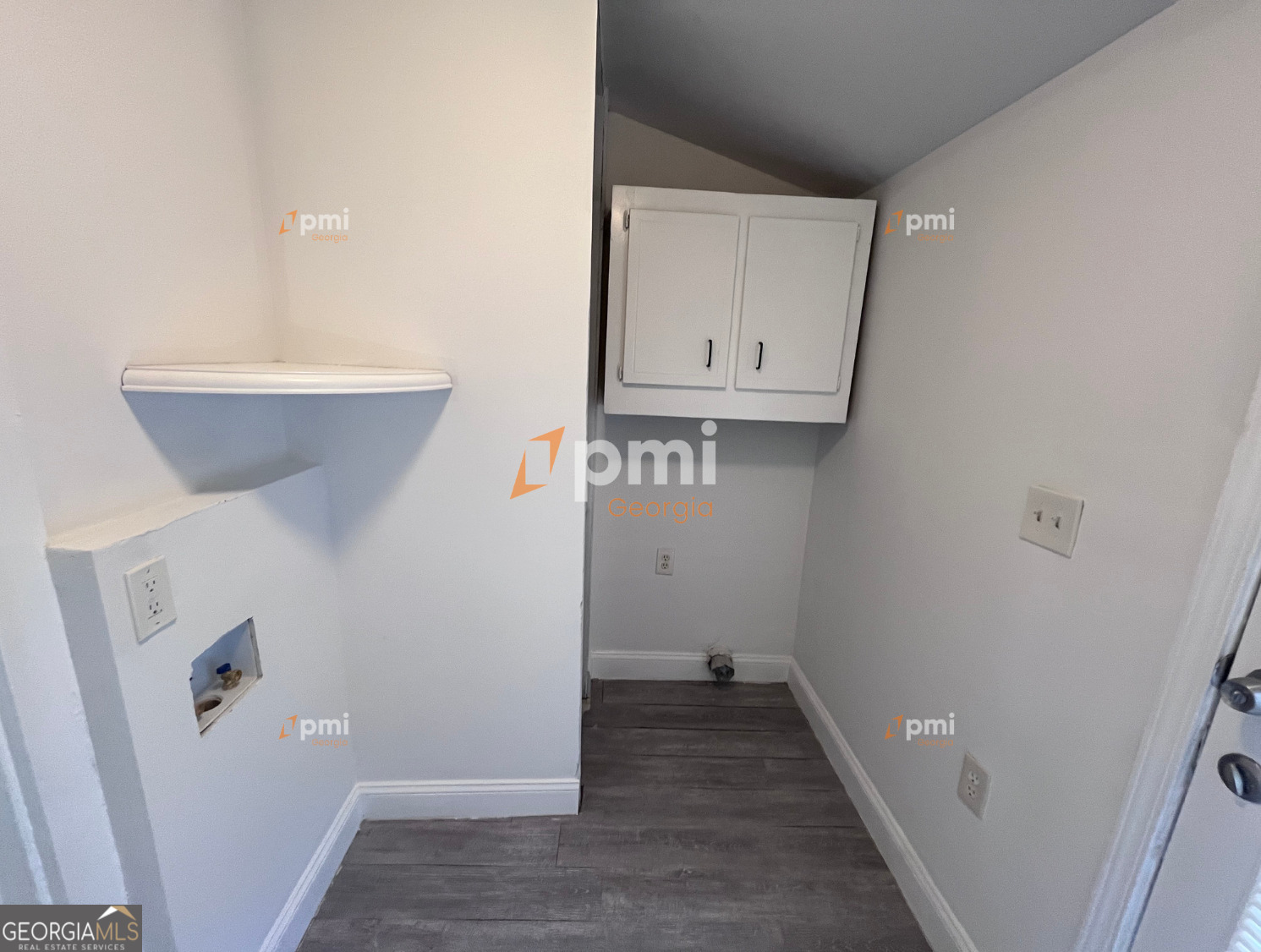 413 Hilltop Circle Mableton, GA 30126 - Photo 6 of 12