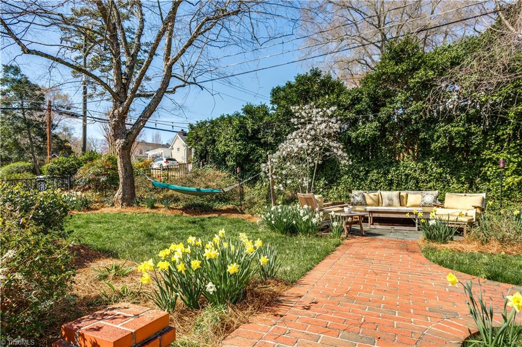 712 Nottingham Road Greensboro, NC 27408 - Photo 26 of 27 Gallery Image 26