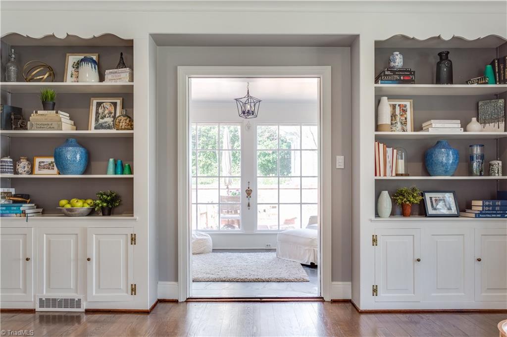 712 Nottingham Road Greensboro, NC 27408 - Photo 9 of 27 Gallery Image 9