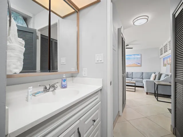 $1,290,000 | 2450 South Kihei Road, Unit 305, Kihei, HI 96753