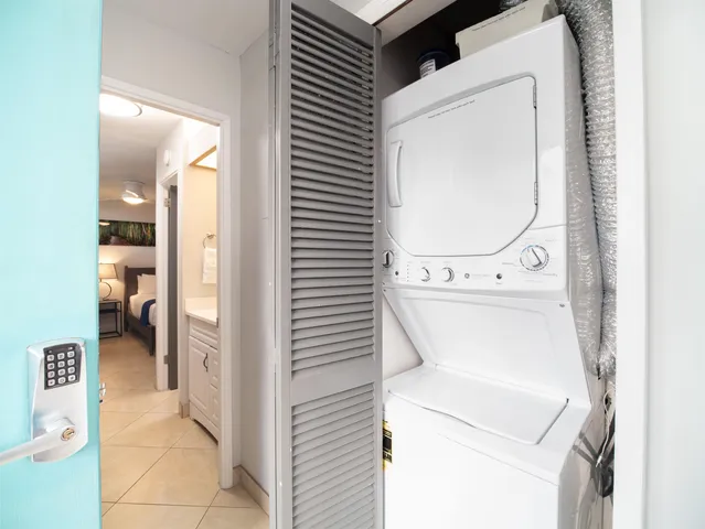 $1,290,000 | 2450 South Kihei Road, Unit 305, Kihei, HI 96753