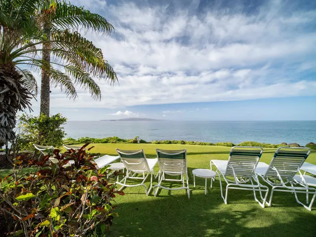 $1,290,000 | 2450 South Kihei Road, Unit 305, Kihei, HI 96753