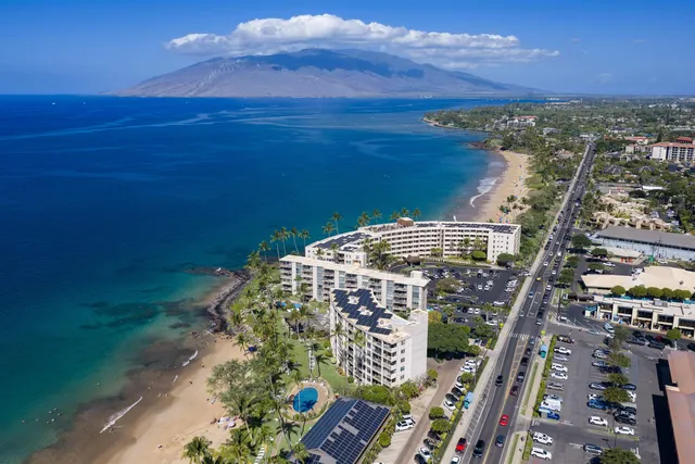 $1,290,000 | 2450 South Kihei Road, Unit 305, Kihei, HI 96753