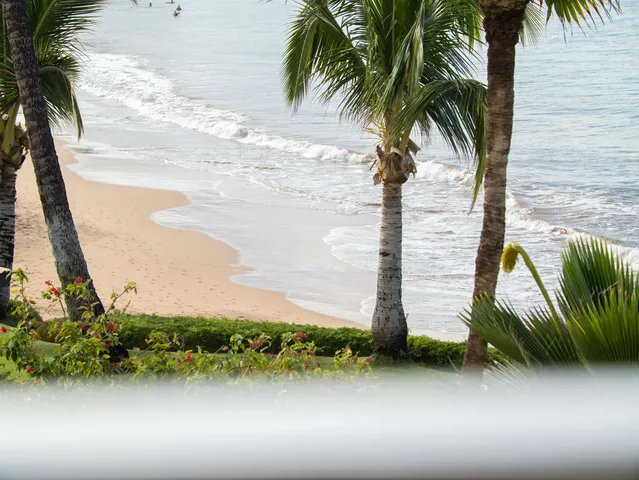 $1,290,000 | 2450 South Kihei Road, Unit 305, Kihei, HI 96753