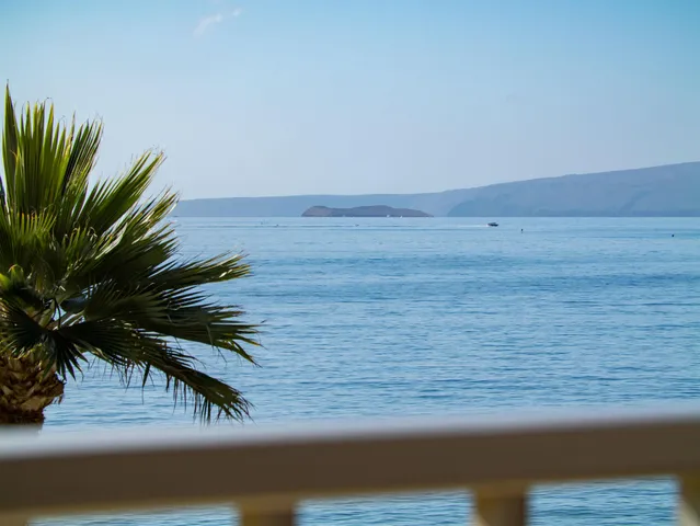 $1,290,000 | 2450 South Kihei Road, Unit 305, Kihei, HI 96753