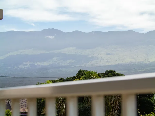 $1,290,000 | 2450 South Kihei Road, Unit 305, Kihei, HI 96753