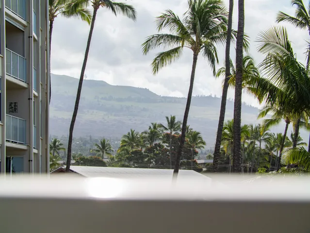 $1,290,000 | 2450 South Kihei Road, Unit 305, Kihei, HI 96753