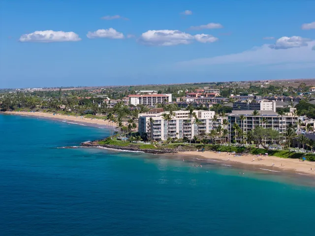 $1,290,000 | 2450 South Kihei Road, Unit 305, Kihei, HI 96753