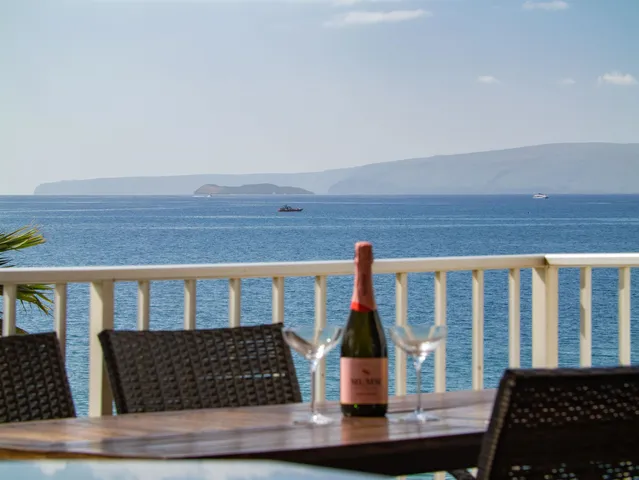 $1,290,000 | 2450 South Kihei Road, Unit 305, Kihei, HI 96753