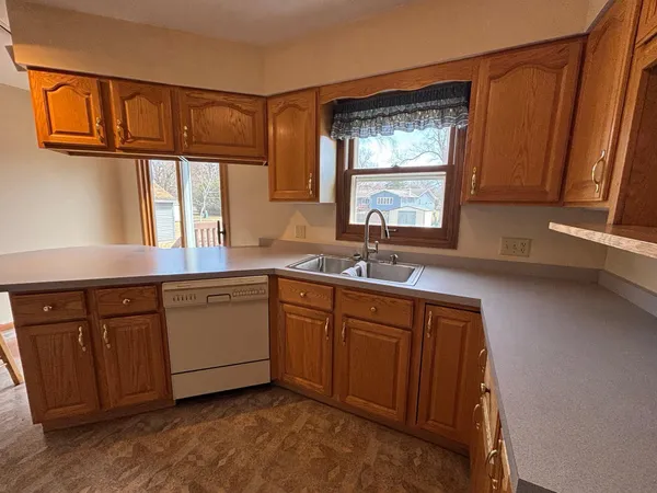$237,500 | 804 Crocker Avenue South, Thief River Falls, MN 56701