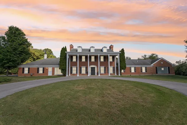 $1,098,000 | 60 Ridge Road, Barrington Hills, IL 60010