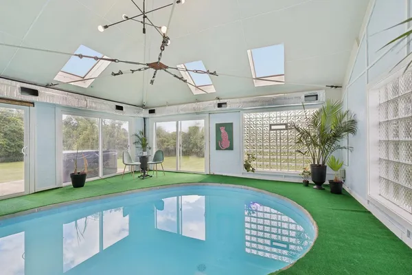 $1,098,000 | 60 Ridge Road, Barrington Hills, IL 60010