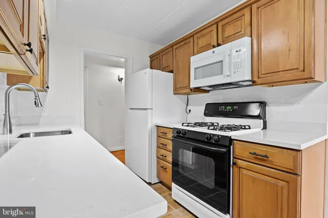 $299,900 | 2305 Freetown Court, Unit 16/11C, Reston, VA 20191