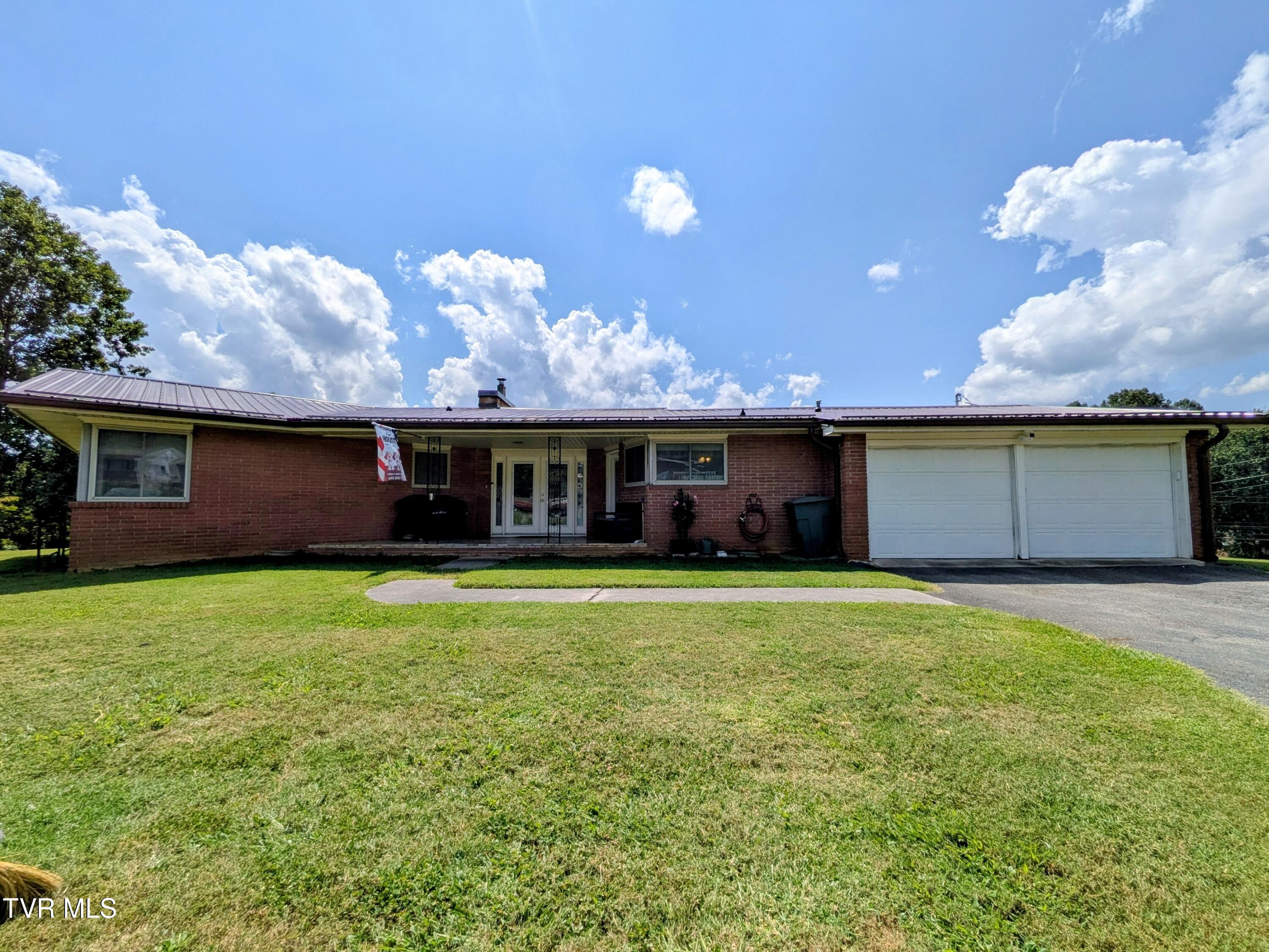 104 Unaka View Road Johnson City, TN 37601 - Photo 2 of 23 Front