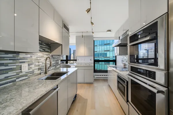 $1,399,999 | 360 East Randolph Street, Unit 4203, Chicago, IL 60601