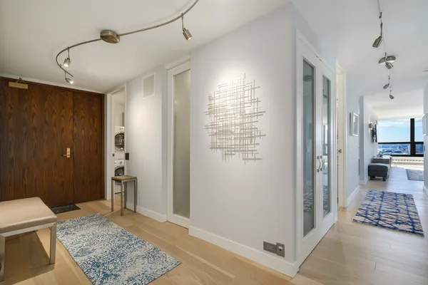 $1,399,999 | 360 East Randolph Street, Unit 4203, Chicago, IL 60601