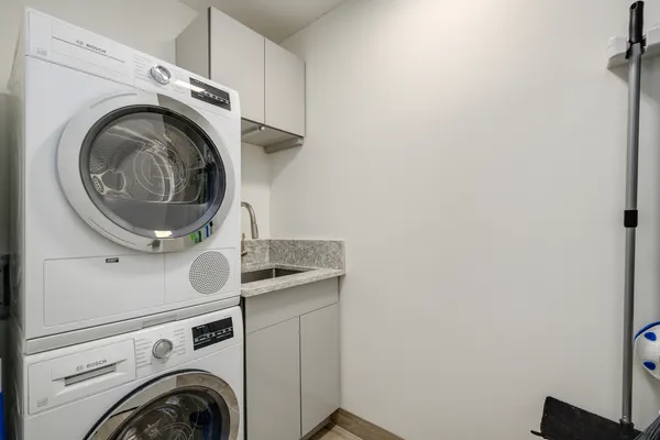 $1,399,999 | 360 East Randolph Street, Unit 4203, Chicago, IL 60601