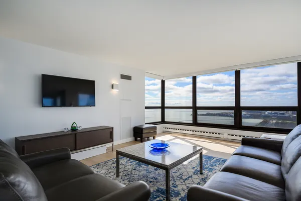 $1,399,999 | 360 East Randolph Street, Unit 4203, Chicago, IL 60601