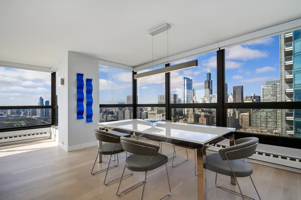 $1,399,999 | 360 East Randolph Street, Unit 4203, Chicago, IL 60601