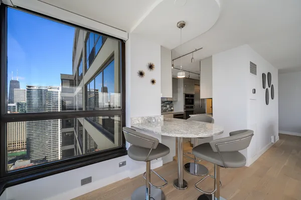 $1,399,999 | 360 East Randolph Street, Unit 4203, Chicago, IL 60601