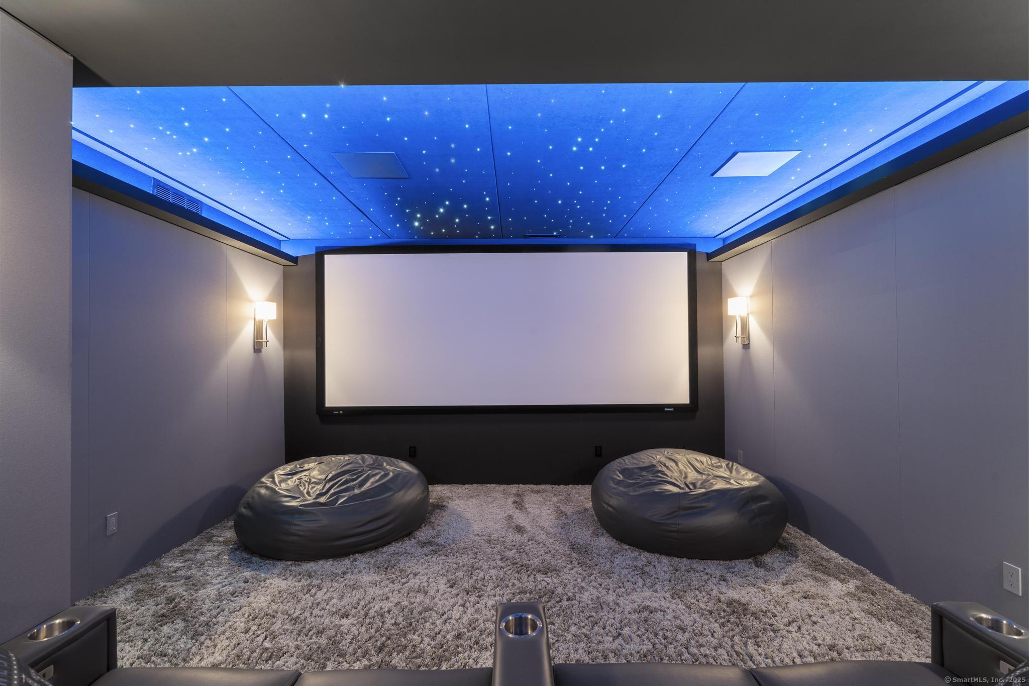 55 Allen Street New Britain, CT 06053 - Photo 6 of 40 a room with a chair