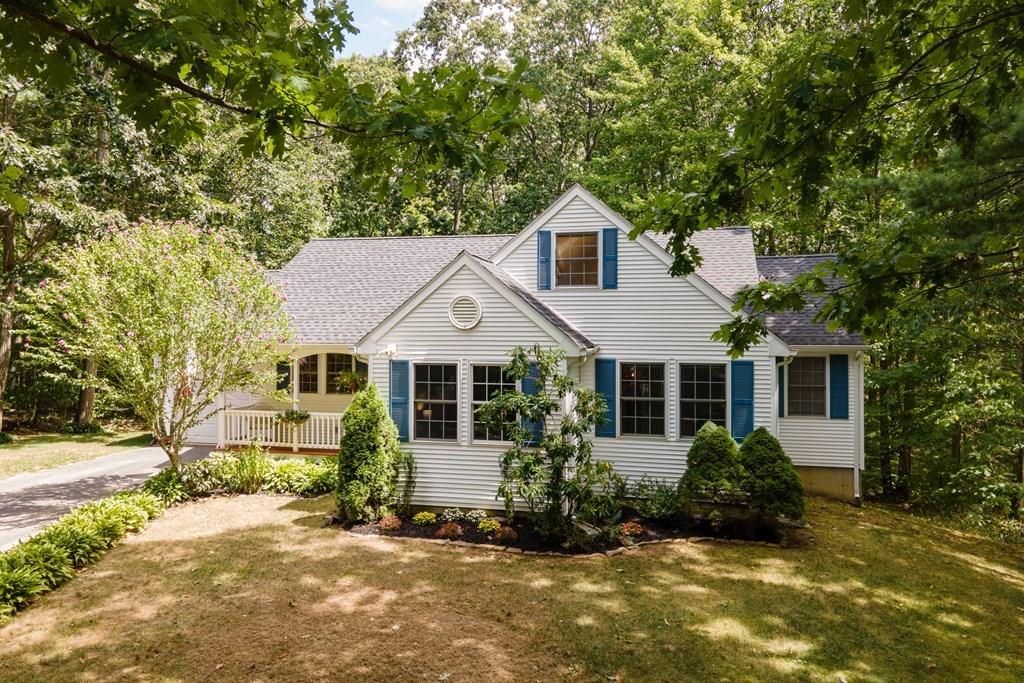 101 Shepard Road Sturbridge, MA 01566 - Photo 34 of 42 front view of a house with a yard