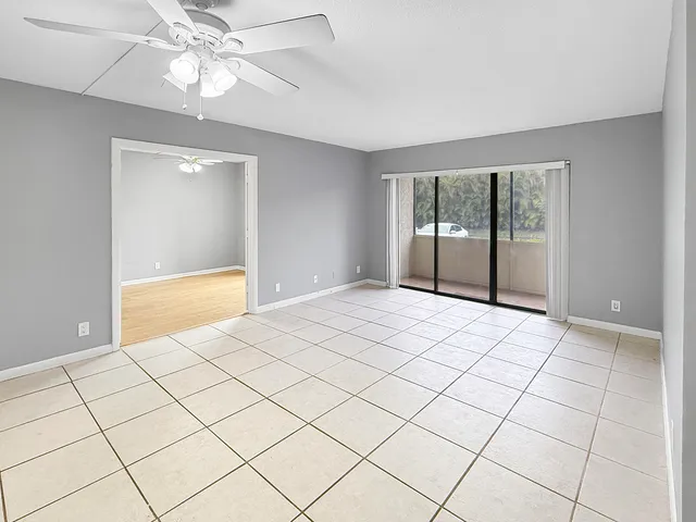 $2,200 | 723 Sunny Pine Way, Unit H1, Greenacres, FL 33415