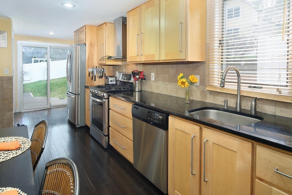 69 Cummings Road Newton, MA 02459 - Photo 4 of 6
