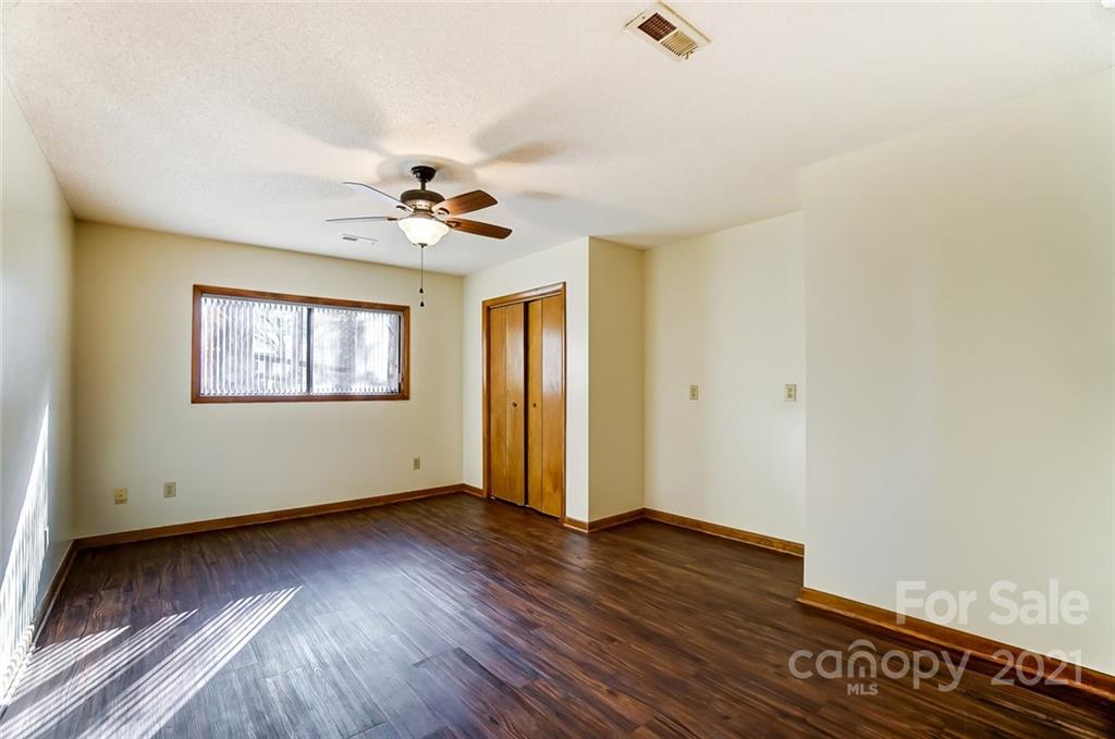 25061 Timberlake Drive Tega Cay, SC 29708 - Photo 8 of 38 Gallery Image 8