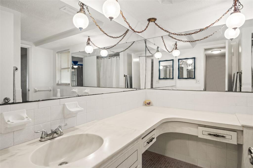 9926 Lakeside Lane Port Richey, FL 34668 - Photo 13 of 44 Gallery Image 13