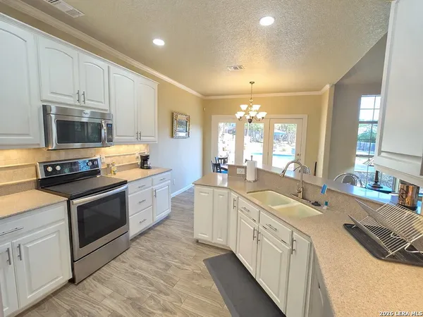 $719,900 | 184 Stockman Circle, Spring Branch, TX 78070