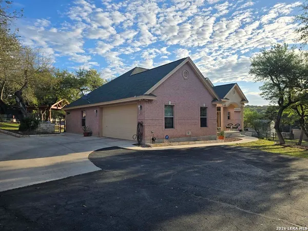 $719,900 | 184 Stockman Circle, Spring Branch, TX 78070