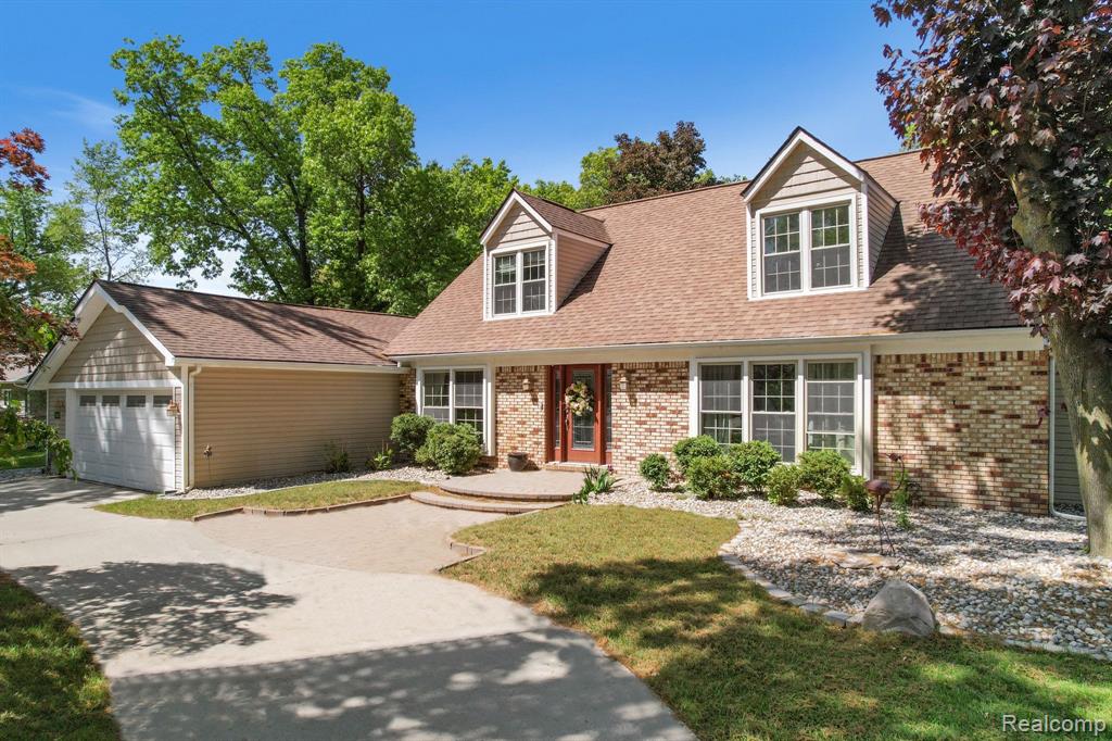 2460 Lakena Road West Bloomfield, MI 48324 - Photo 33 of 53