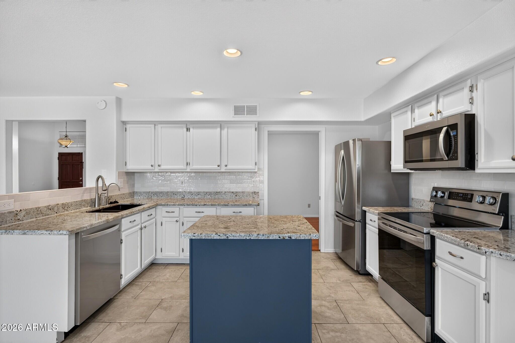 4719 East Rockledge Road Phoenix, AZ 85044 - Photo 25 of 86 4719 East Rockledge Road - 27_web