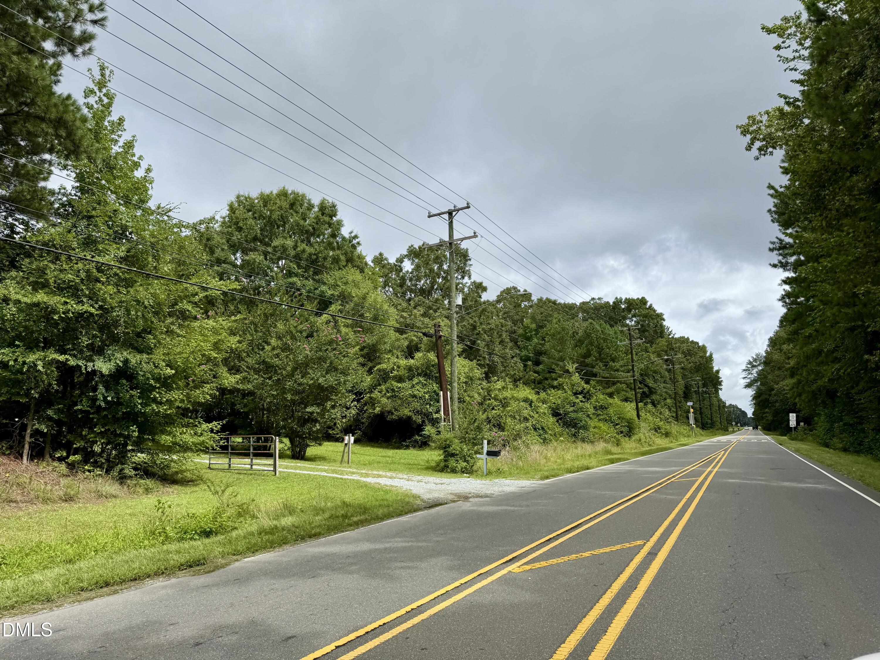 1885 Old Oxford Road Durham, NC 27704 - Photo 4 of 8 Old Oxford Rd. - Ample Sight Distance