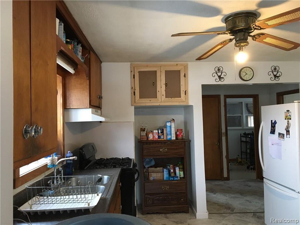 kitchen 3.JPG