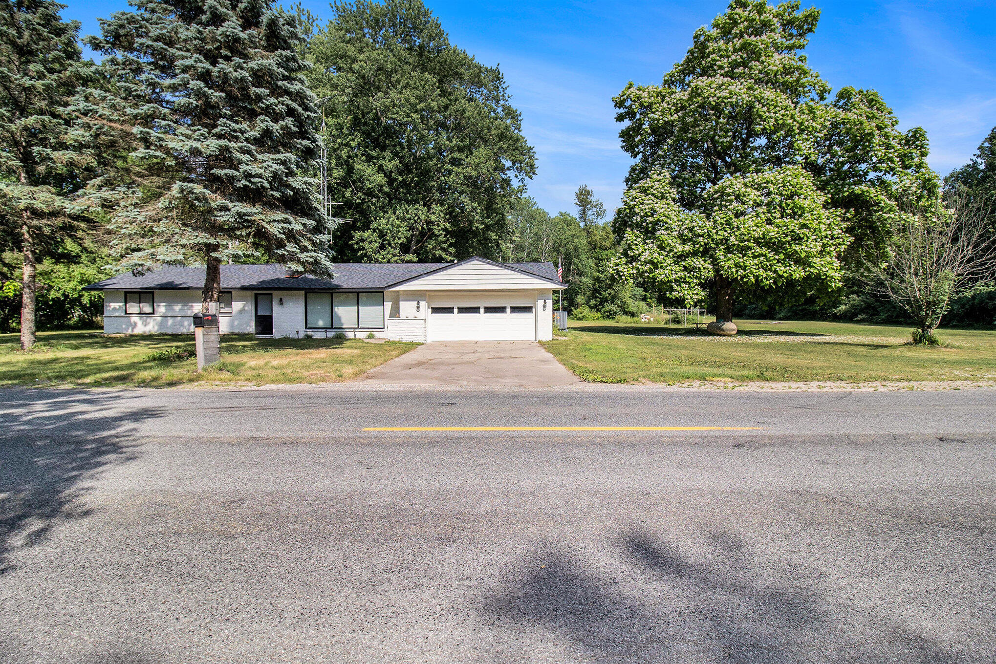 1722 North Benson Road Fountain, MI 49410 - Photo 2 of 17 002_5r6a8357_193