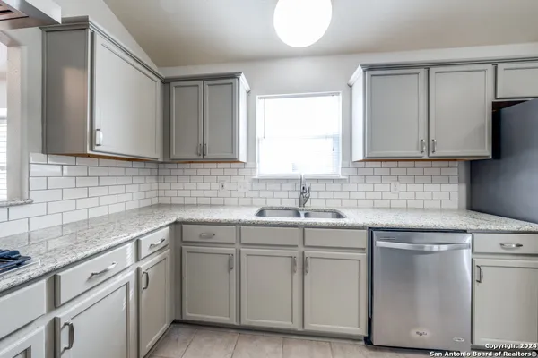 $2,350 | 23931 Calico Chase, San Antonio, TX 78258