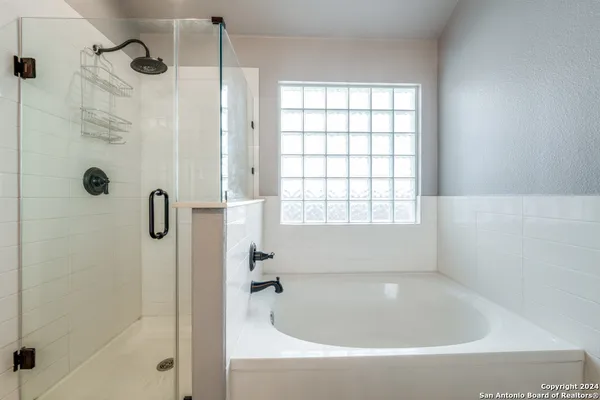 $2,350 | 23931 Calico Chase, San Antonio, TX 78258