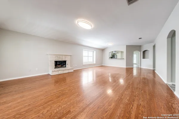 $2,350 | 23931 Calico Chase, San Antonio, TX 78258