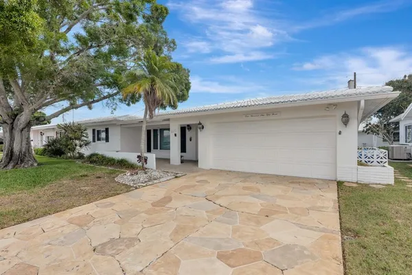 $309,000 | 10153 44th Street North, Unit 2, Pinellas Park, FL 33782