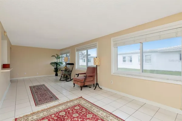 $309,000 | 10153 44th Street North, Unit 2, Pinellas Park, FL 33782