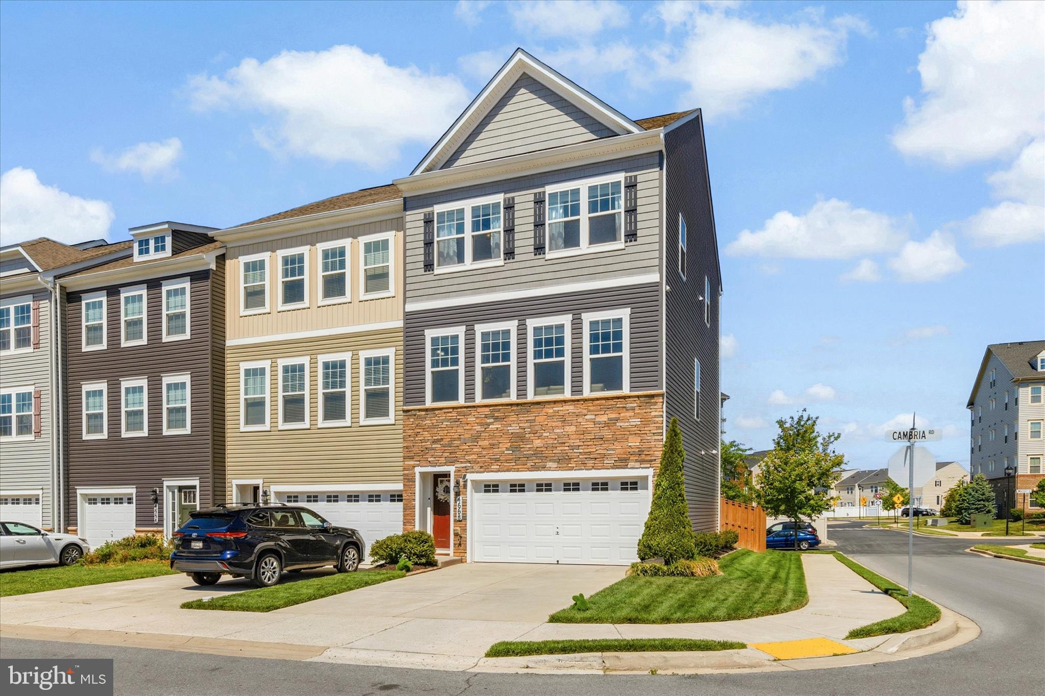 4668 Cambria Road Frederick, MD 21703 - Photo 37 of 38 Driveway & Garage Parking