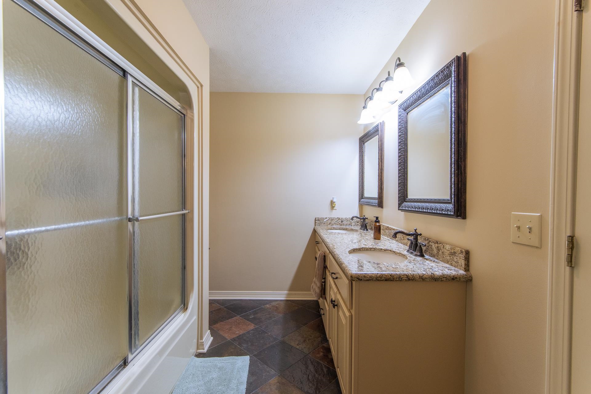 225 Farmington Road Savannah, TN 38372 - Photo 17 of 40 Gallery Image 17