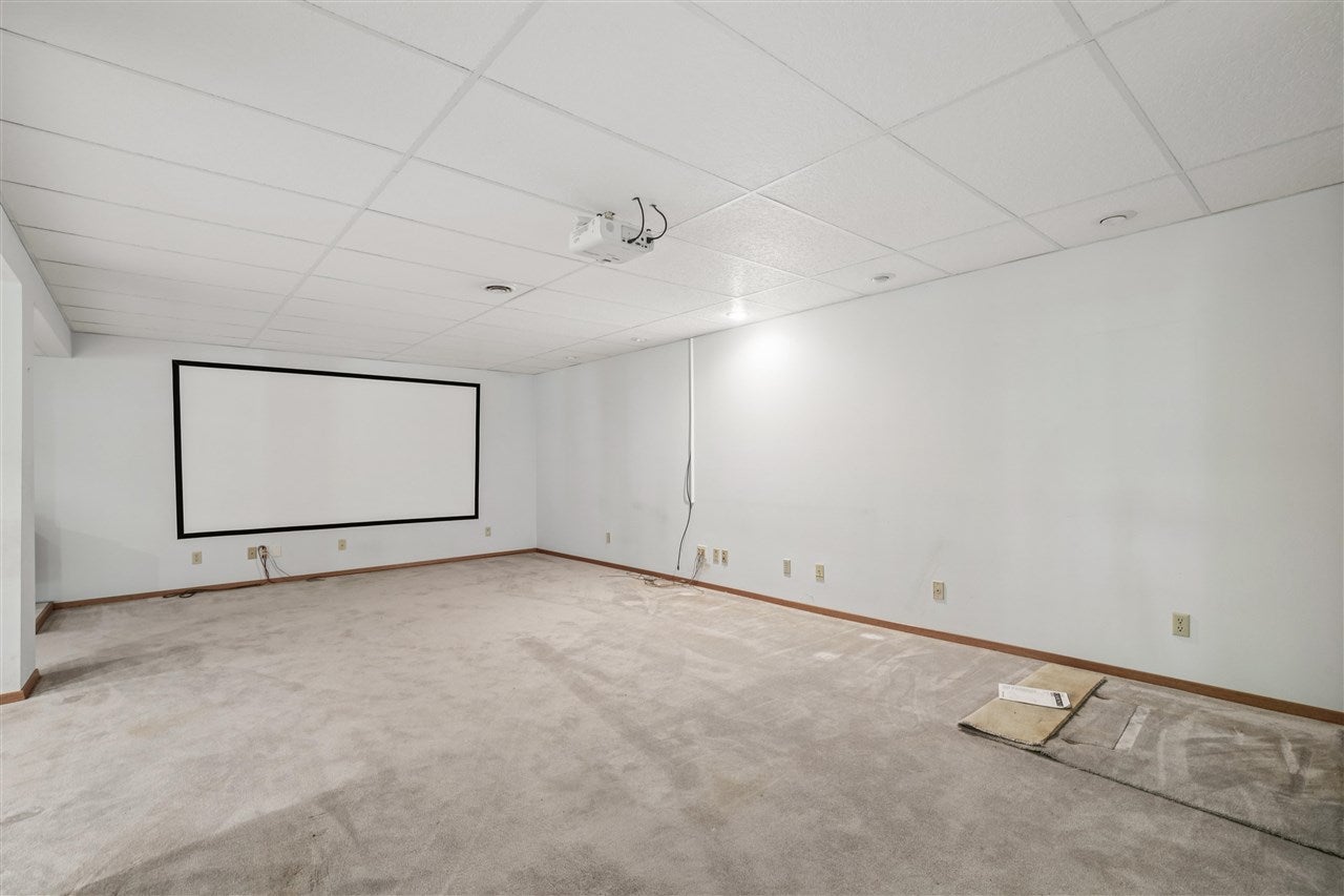 4084 Crestview Road Northeast Solon, IA 52333 - Photo 26 of 41 Gallery Image 26