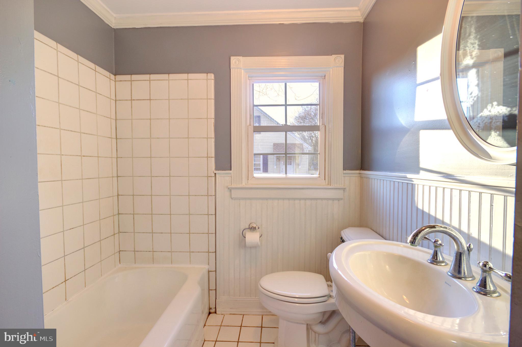 30556 Bennett Road Salisbury, MD 21804 - Photo 12 of 15 Guest Bathroom