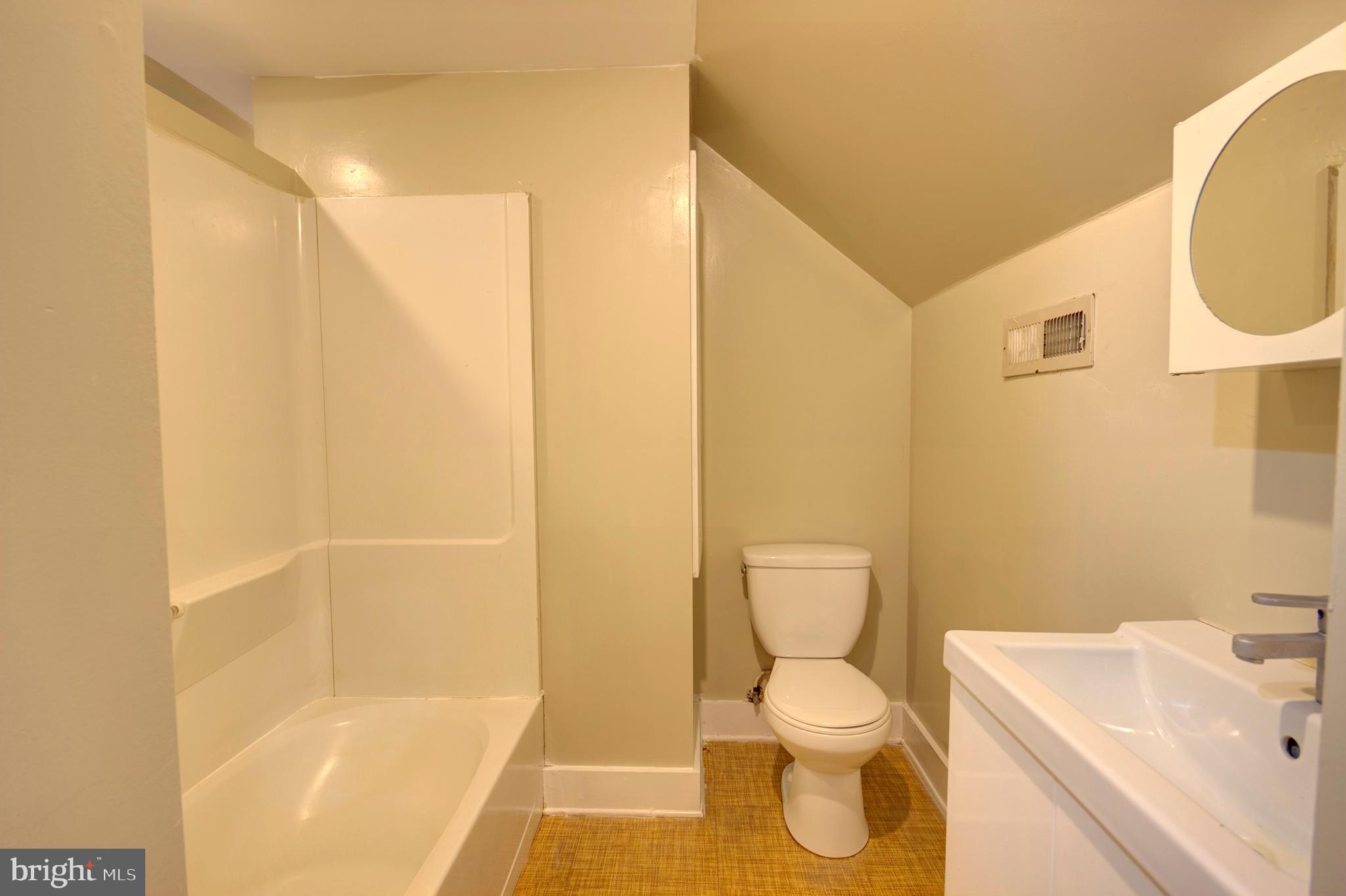 30556 Bennett Road Salisbury, MD 21804 - Photo 9 of 15 Primary Bathroom