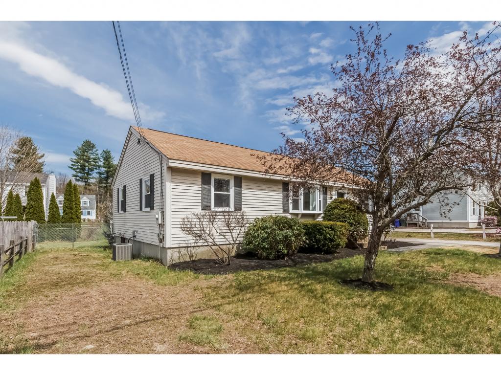 3024 Bodwell Road Manchester, NH 03109 - Photo 3 of 35 Gallery Image 3